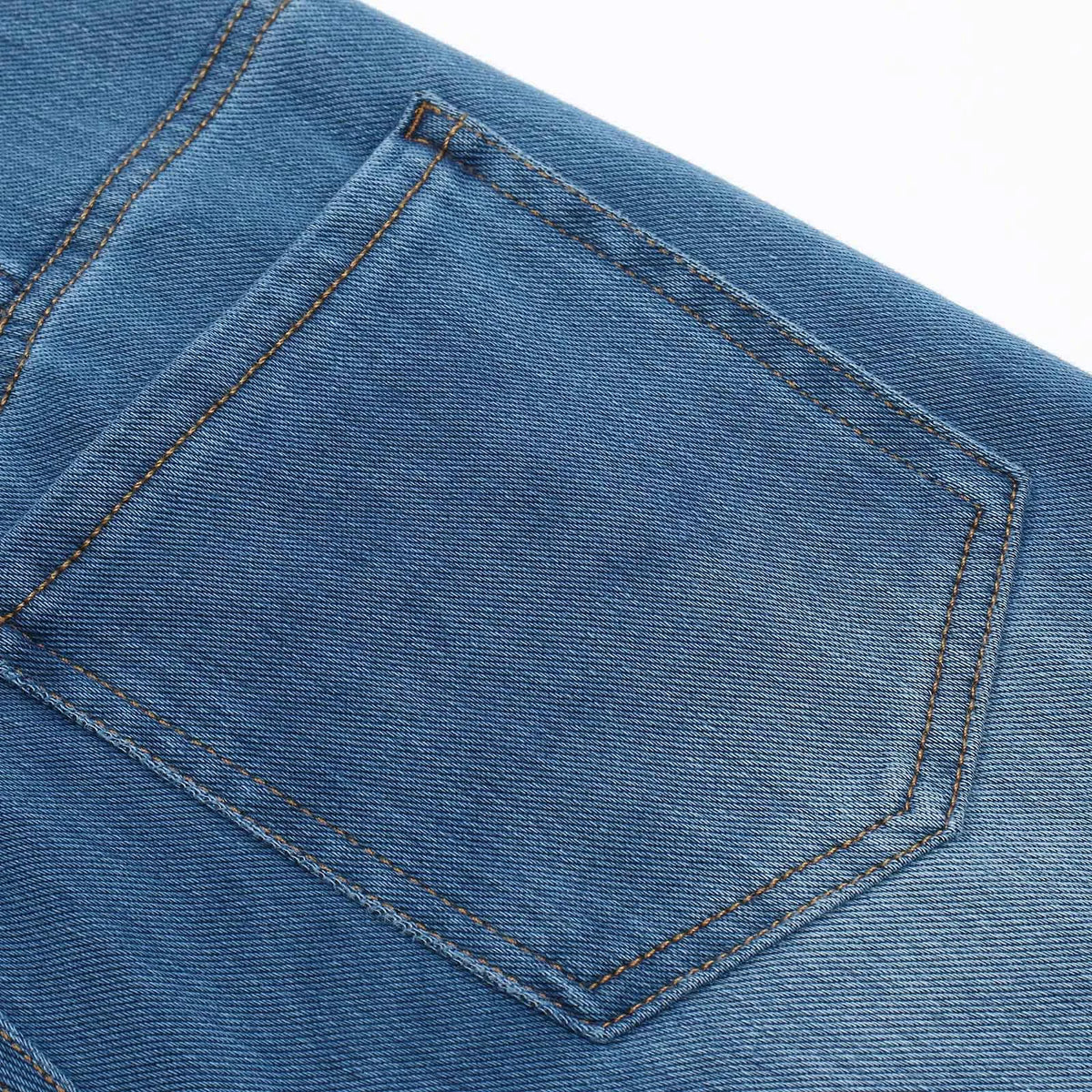 Jean évasé femme taille haute – coupe amincissante